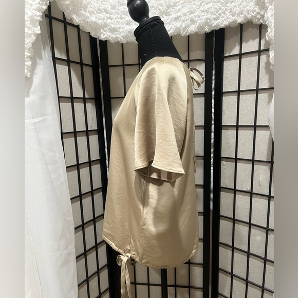 Banana Republic Classic SILVER CREAM V BACK TOP WOMEN SIZE M - Picture 7 of 8